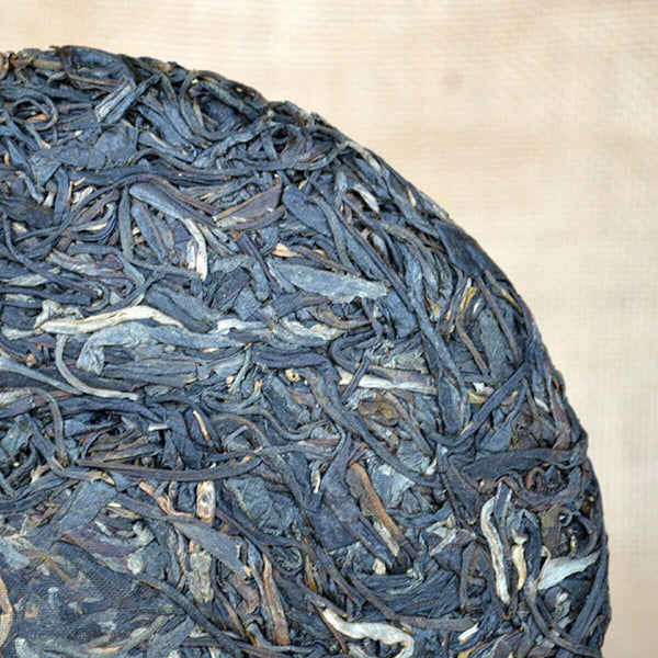 HelloYoung Raw Pu-erh Tea Handmade Pu erh Tea Ancient Tree Tea Cake Sheng Yunnan Pu'er 357g