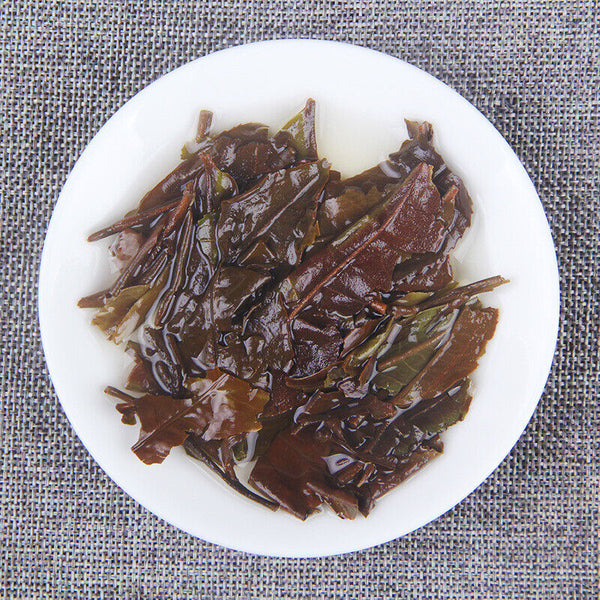 HelloYoung 200g（7g） Ancient Tree Tea Old White Tea Yunnan Yiwu Flower and Fruit Tea Cake