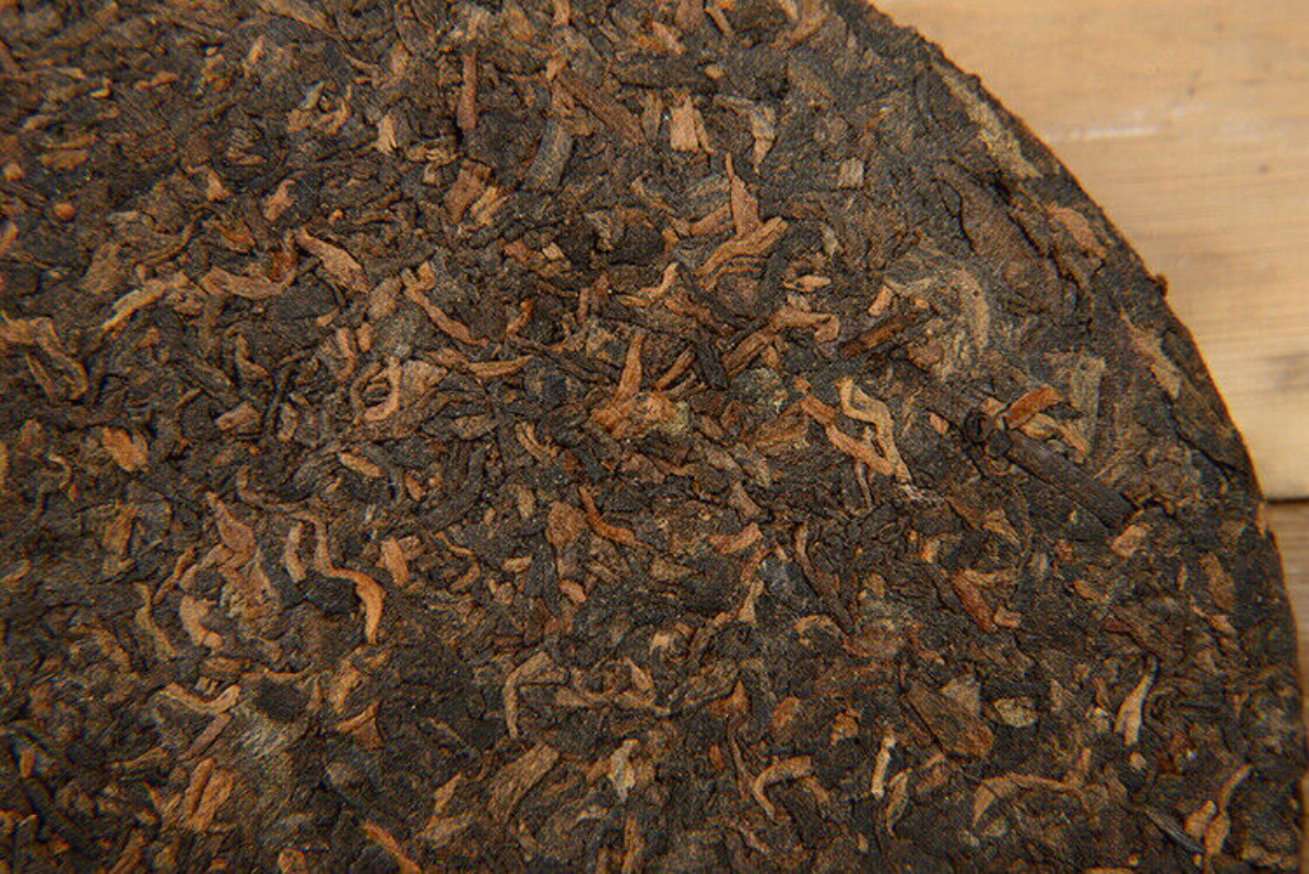 Icelandic Ancient Tree Organic Ripe Tea Cake Yunnan Pu'er Tea