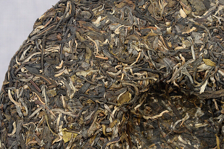 Pu'er Tea  Spring Tea Ancient Tree Tea Yunnan Seven Seed Cake Tea 357g