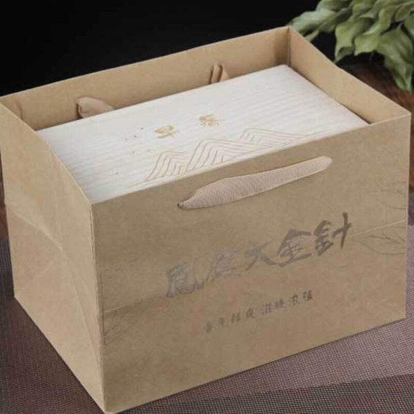 Natural ancient  big gold needle golden bud Dian Hong tea 500g/1.1LB wooden