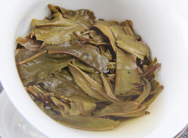 Centennial Old Tree Tea 200g Yunnan Yi Wu Old Tree Pu'er Tea Raw Cake Tea