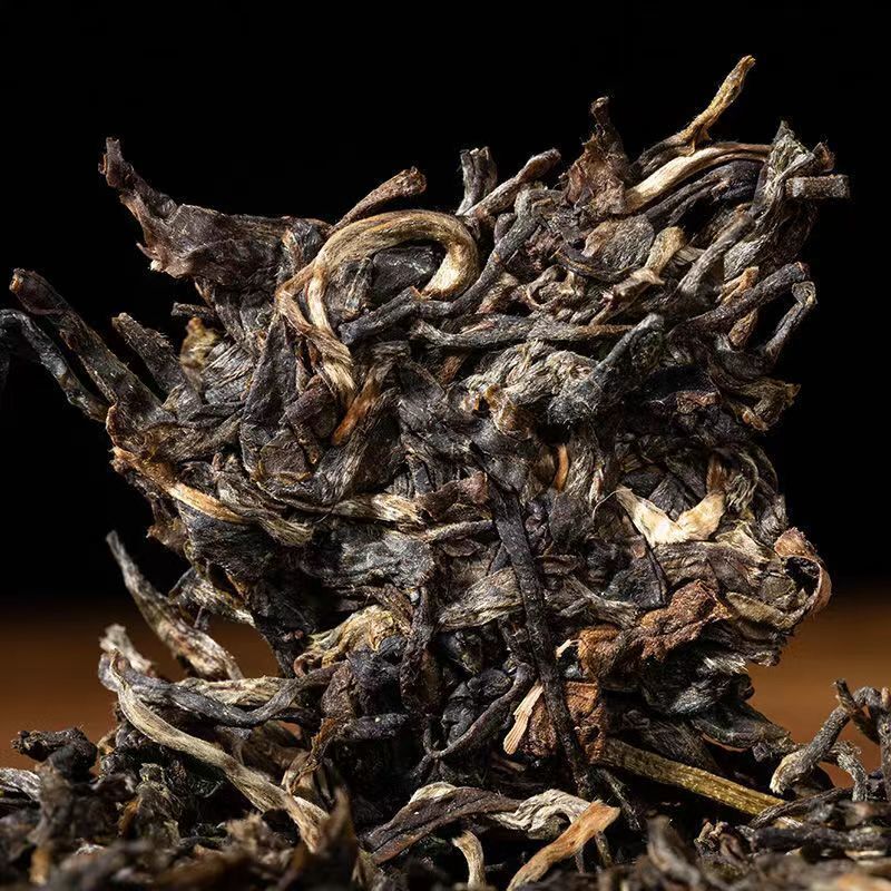 Pu'er Tea Cake Authentic Icelandic Pu'er Raw Tea Yunnan Qizi Cake Tea 357/g