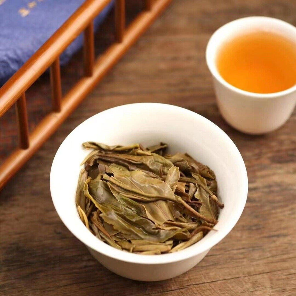 HelloYoung Yunnan Tea Small Cake Python Turnip Raw Tea Ancient Pu-erh Cake Tea 100g