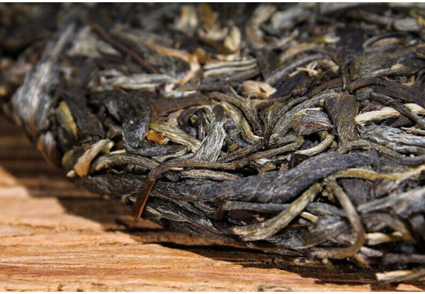 HelloYoung 357g Puerh Raw Tea Cake Pu-erh Raw Tea Cake Yunnan Pu-erh Tea Cake 布朗山老曼峨古树茶