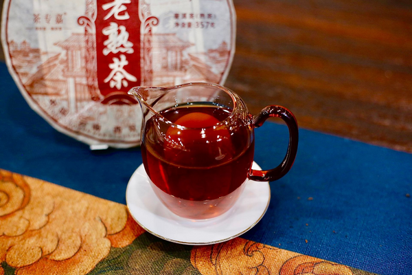 HelloYoung 357g Yunnan Pu'er Ripe Tea Menghai LaoBanzhang Tea Seven Seed Pu'er Tea Cake