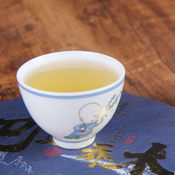 Menghai Bada Mountain Arbor Tea 357g/12.59oz Green Tea  Pu'er Tea Cha Tea Cake