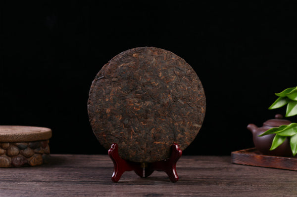 Yunnan Puerh Tea Menghai Ancient Tree Cake Tea Cooked Tea Puerh Aged Tea 357g