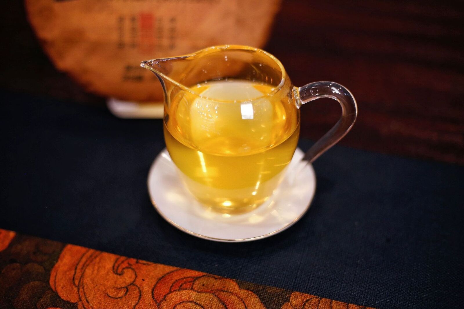 HelloYoung 357g Yunnan Pu'er Tea Raw Tea Mint Hetang Cake Tea Healthy Organic Tea
