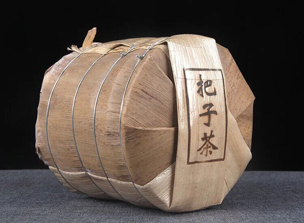 Pu'er Tea Daxueshan Ancient Tree Tea Bazi Tea Handmade Tea 400g Pu'er Raw Tea