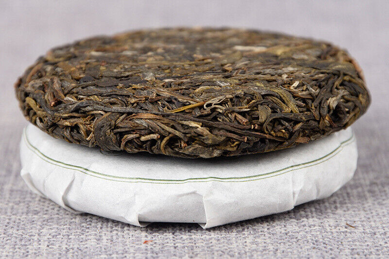 HelloYoung 100g Yiwu Ancient Tea Tree Yunnan Tea Pu-erh Raw Tea Tea Cake