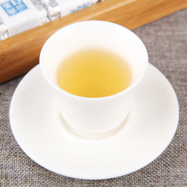 HelloYoung Flower Honey Fragrance Health Tea 500g Organic Yunnan White Tea Brick