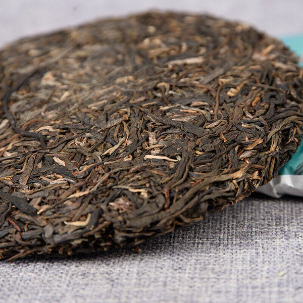 HelloYoung Icelandic Ancient Tree Raw Tea Cake 357g Yunnan Tea Cake