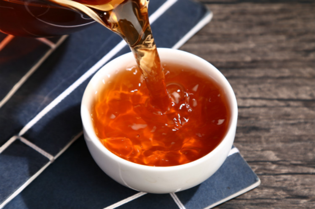 HelloYoung 357g Puerh Dry Storage Menghai Mountain Mellow Ripe Tea Yunnan Seven Seed Cake
