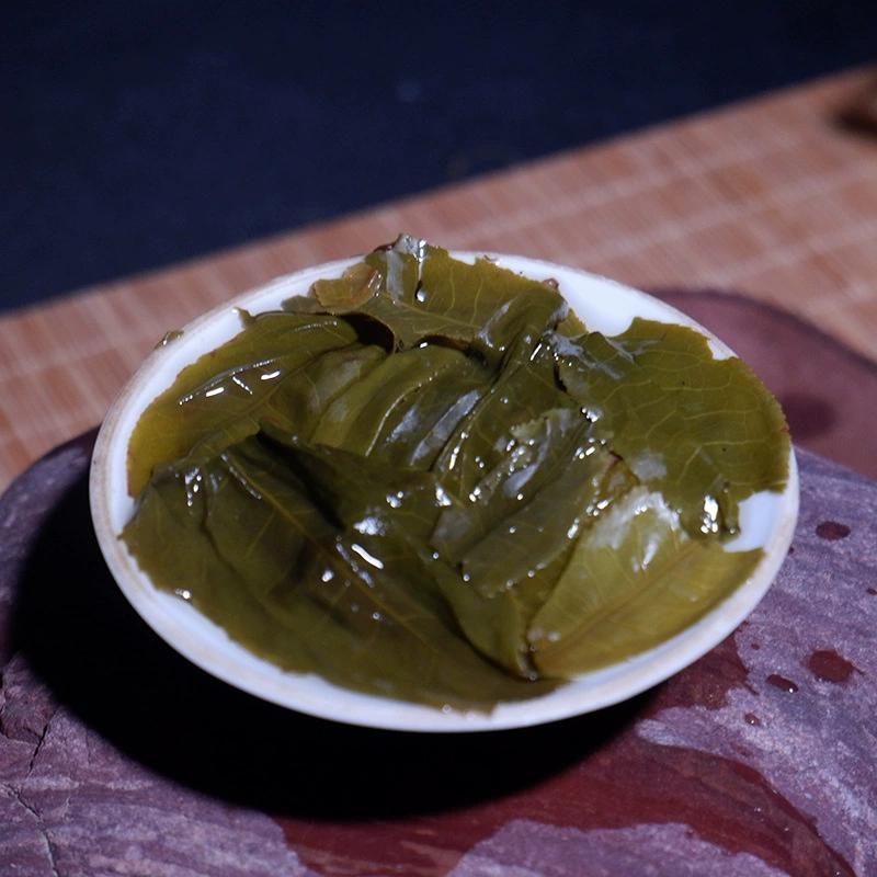 Rich & Full-Bodied Premium Yunnan Tea Tree King Brown Raw Pu'er Tea Cake 357g