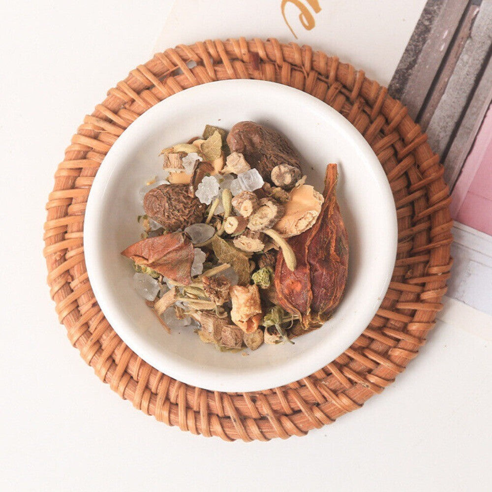Honeysuckle Loquat Tea Licorice Chrysanthemum Herbal Blend Secondary image