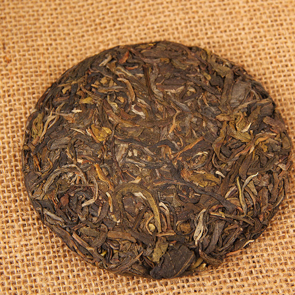 HelloYoung Puerh tea Raw Tea Pie Icelandic Ancient Leaves Seven Sons Tea Green Food Health