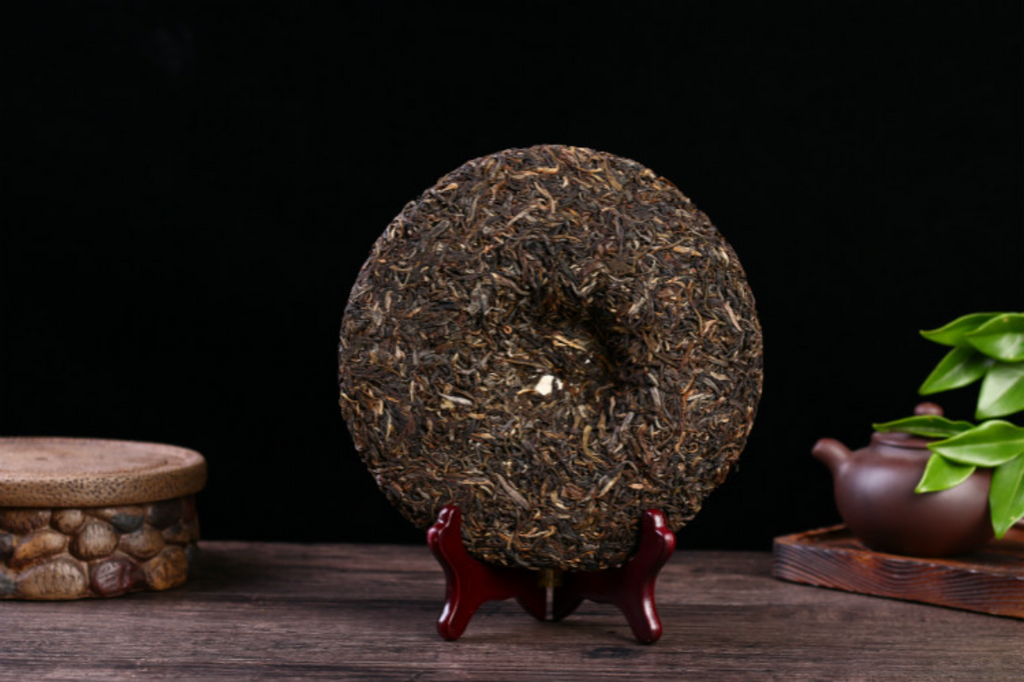 HelloYoung 357g Yunnan Pu'er Tea Le Xing Xiang Changde Seven Cakes Aged Old Tea