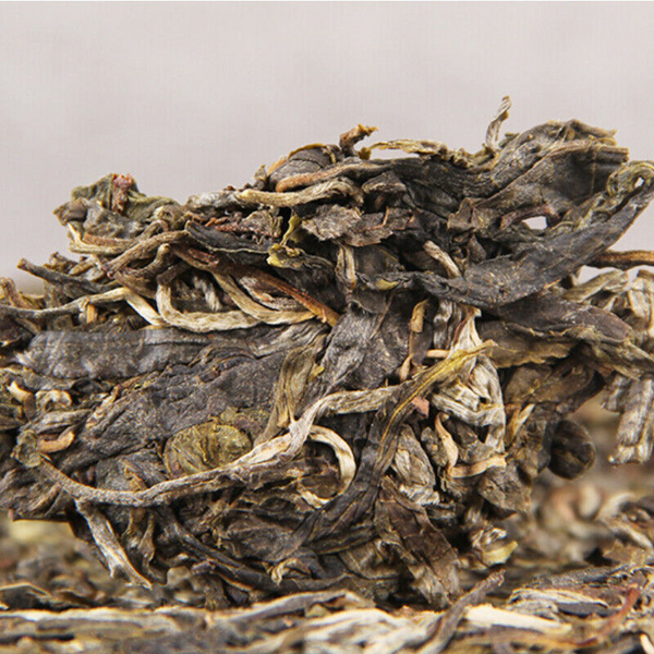 HelloYoung Pu-Erh Tea Cake Like Honey Flavor Raw Puer Tea Diet Tea 357g Yunnan Xiao Hu Sai