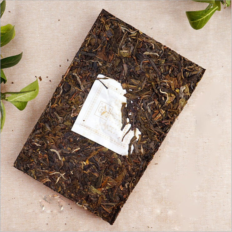 200g Spring Raw Puer Tea Brick Wild Trees Pu-erh Tea Yunnan Natural Green Tea 普洱