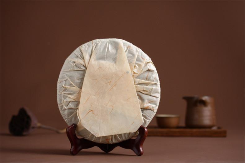 HelloYoungPuer Raw tea-cake puerh resistant brewing bright color sweet Old ban zhang Tea Secondary image