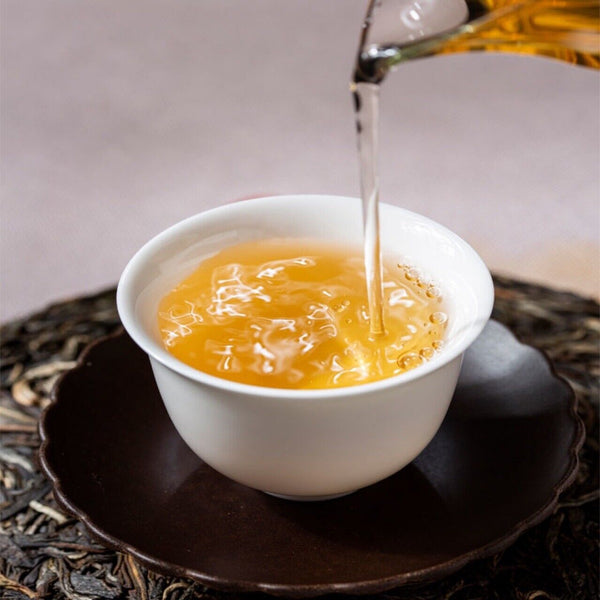 HelloYoung 357g Pu'er Raw Tea Cake Yunnan Seven Cakes Yiwu Zhengshan Xiang Yang Shui Soft