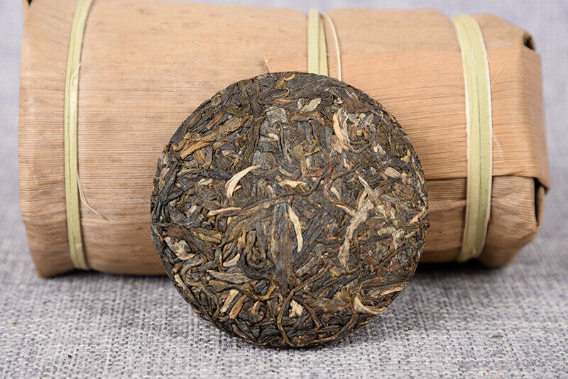 HelloYoung Yunnan Pu'er Tea Leaves Yiwu Tea Cake Raw Pu'er Tea Cake 50g