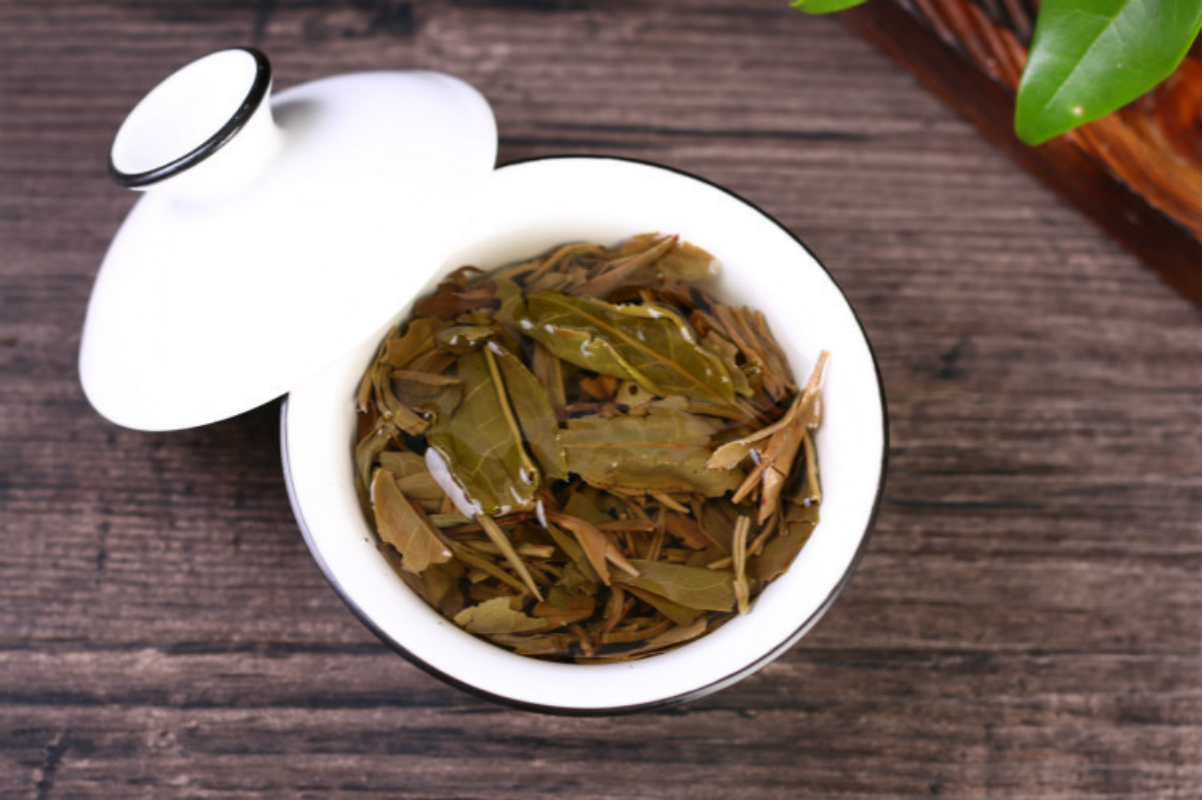 HelloYoung 357g Yunnan Pu'er Tea Le Xing Xiang Changde Seven Cakes Aged Old Tea