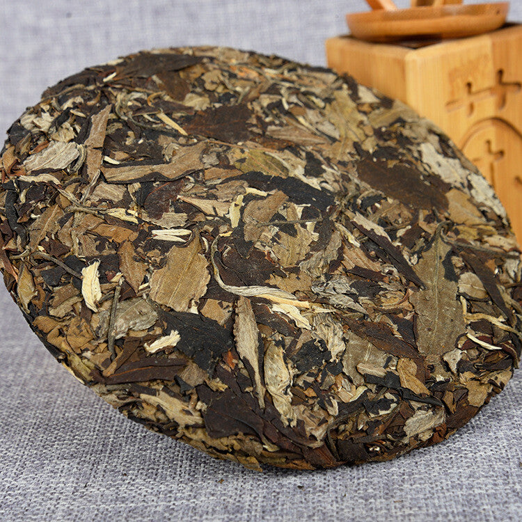 Yunnan Pu'er Tea Ancient Tree White Tea Moonlight Beauty White Tea Cake 357g Secondary image