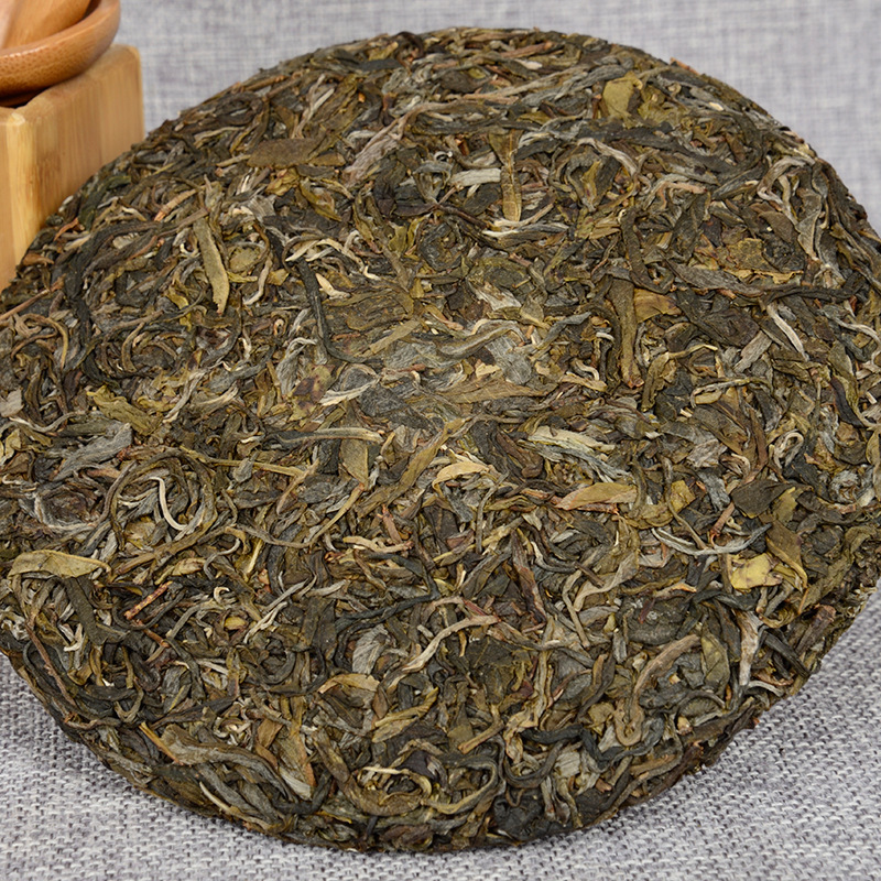 357g/12.59oz Healthy Drink Green Tea Yiwu Scrapers Cake Early Spring Tea