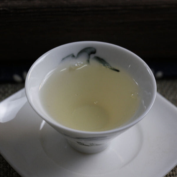 HelloYoung 100g Yunnan Pu'er Tea Mengku Xiaohuosai Ancient Tree Tea Pu'er Tea Cake Raw Tea
