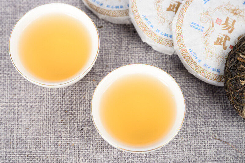 HelloYoung Yunnan Pu'er Tea Leaves Yiwu Tea Cake Raw Pu'er Tea Cake 50g