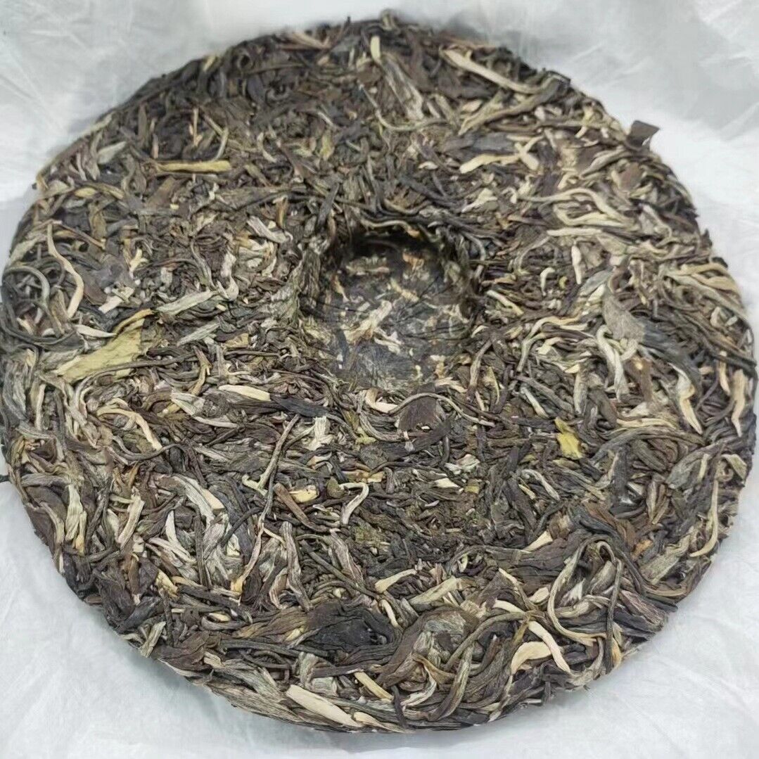 HelloYoung Yunnan Pu'er Banzhang Mother Tree First Spring Pu'er Raw Tea 357g Cake Tea