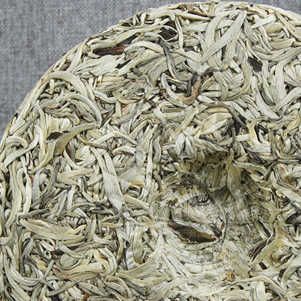 HelloYoung Pu erh Raw Tea Old Tea Ancient Tree  Single Bud White Silver Needle Healthy Care