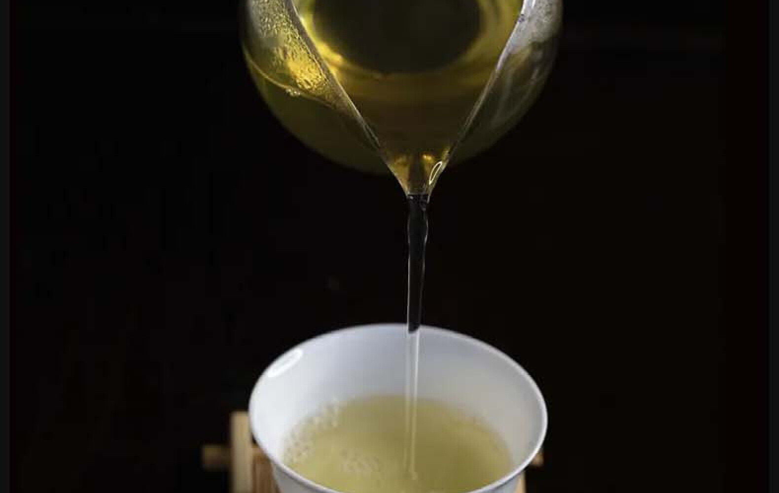 HelloYoung Yunnan Pu'er Tea Mengku Lincang Icelandic Raw Tea Cake Tea 357g Ancient Tree Tea