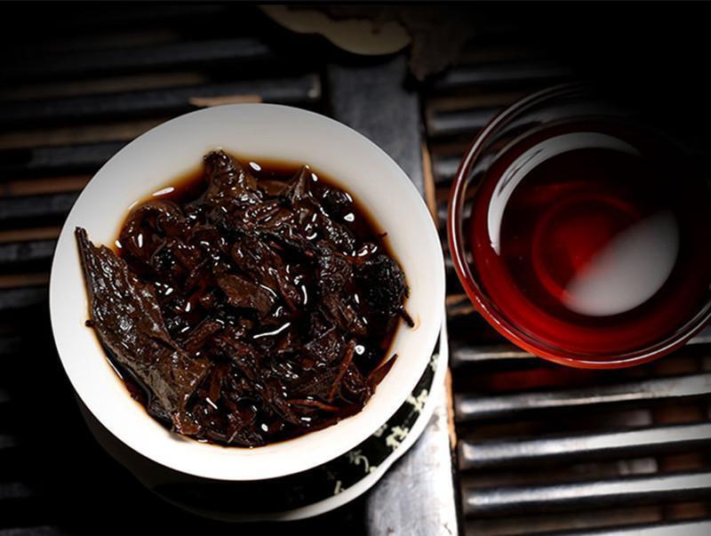 Yunnan Wunschvolle Pu-erh Tee Kuchen Organische Klasse Gekocht Puer Tee 357g
