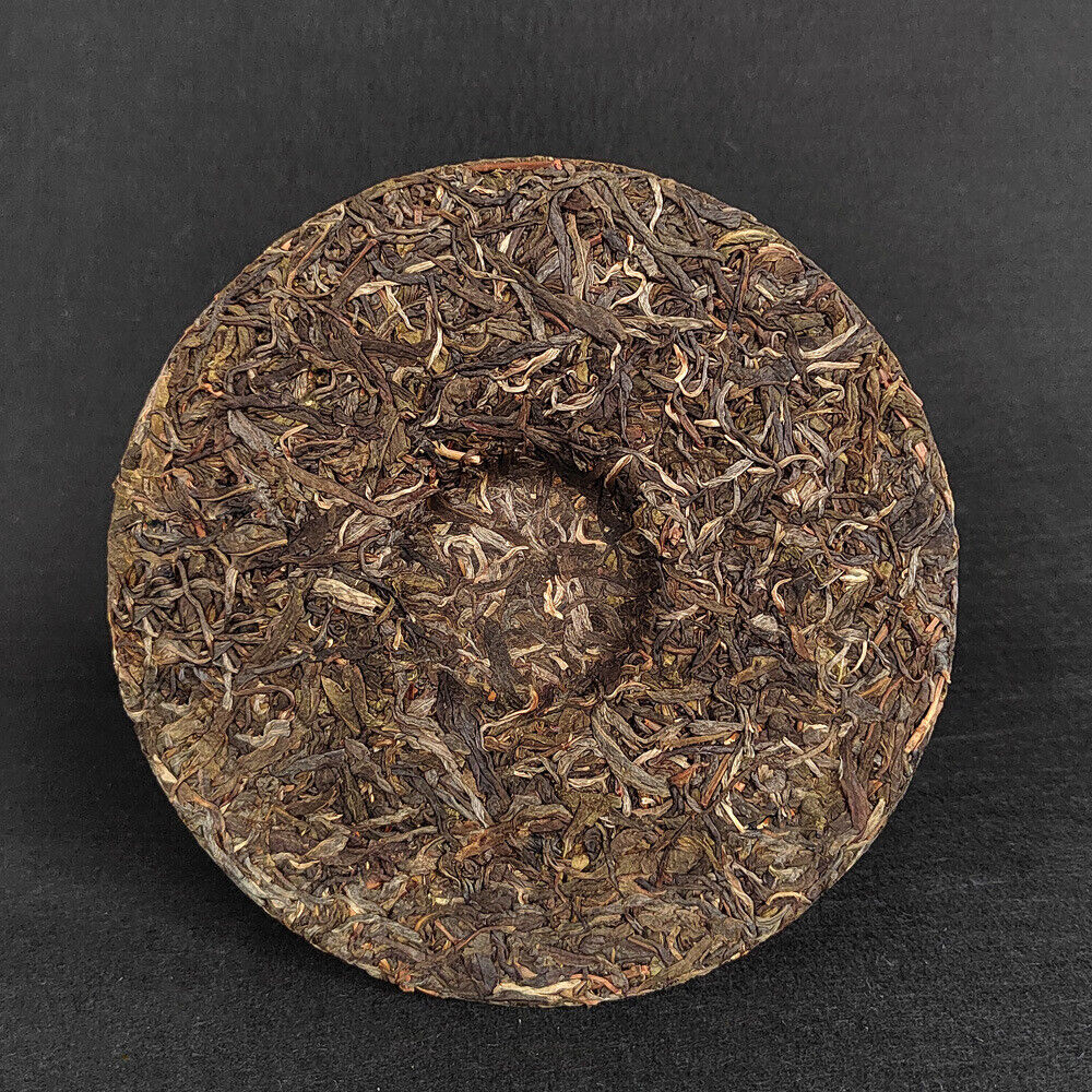 HelloYoung Pu-erh Raw Tea Cake Yunnan Pu-erh Tea 357g 云南七子茶饼 易武早春