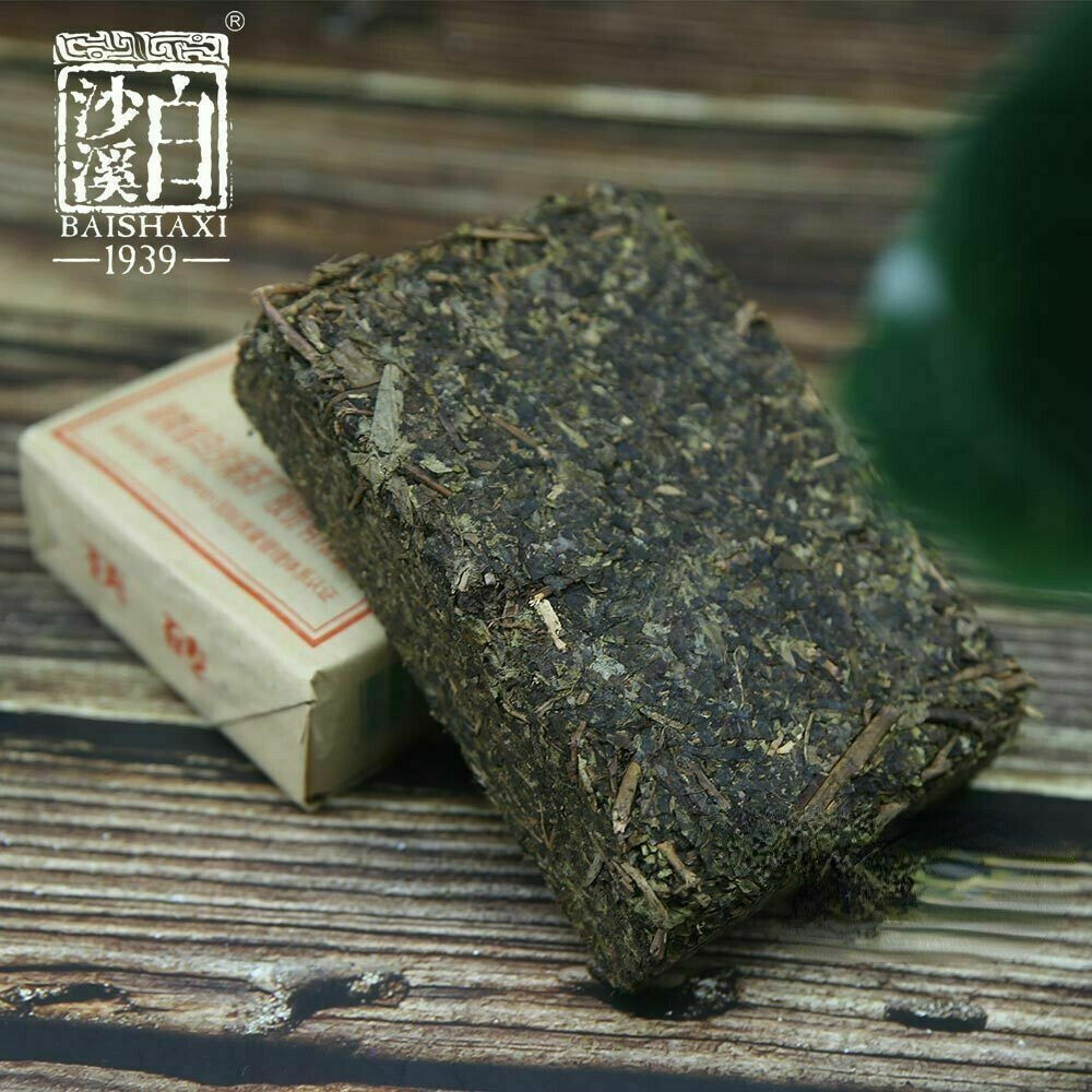 HelloYoung Fu Brick Anhua Baishaxi Dark Tea with Golden Flower Top-grade Dark Tea 300g