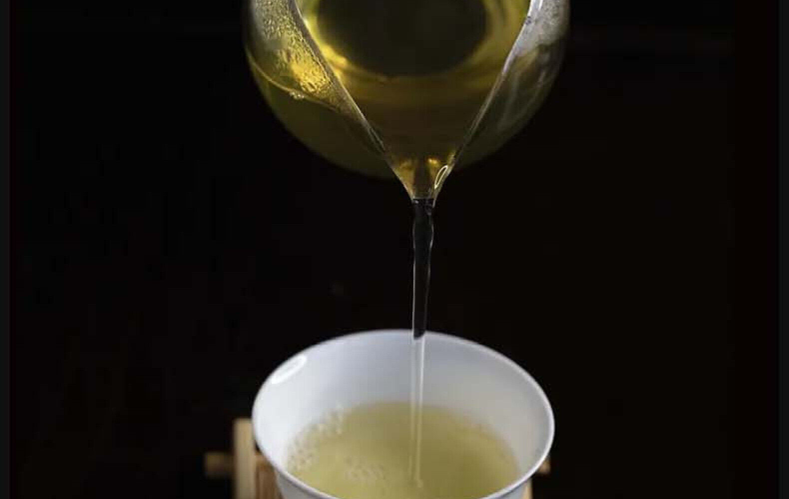 HelloYoung Yunnan Tea Iceland Laozhai First Spring Reserve Pu'er Raw Tea 357g Cake Tea