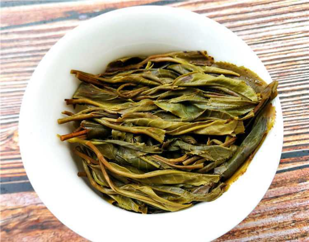 HelloYoung 200g Yunnan Pu'er Tea Raw Tea Yiwu High Pole Ancient Pure Material Raw Tea Cake
