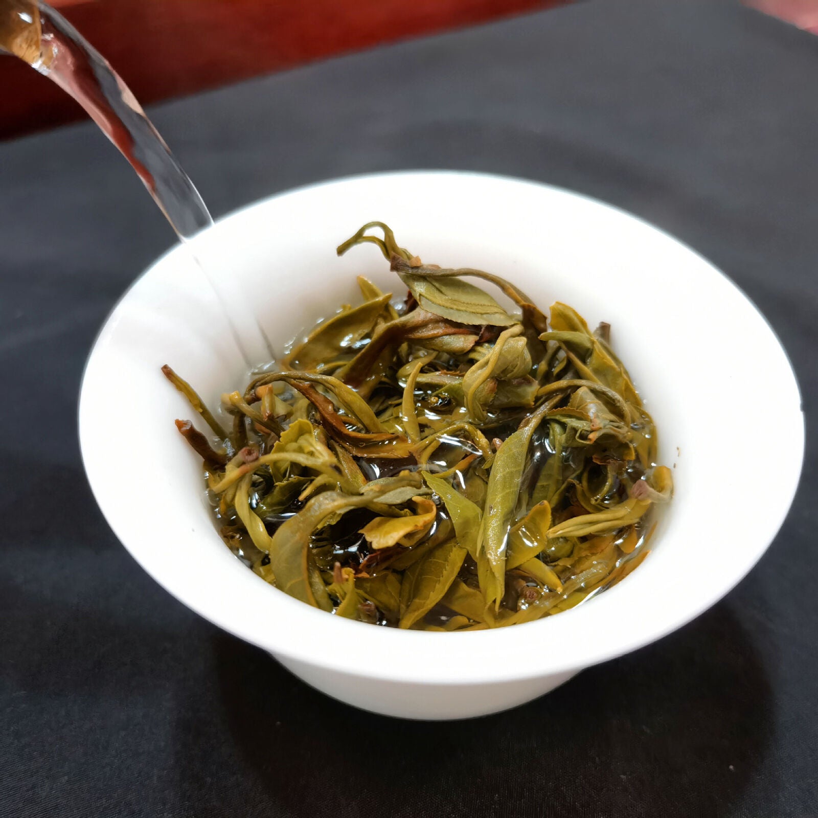 HelloYoung 357g Pu'er Tea Brown Mountain Banzhang Ancient Tree Pressed Pu'er Raw Tea Cake