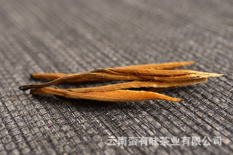 HelloYoung 500g Yunnan Yunnan black tea Fengqing big gold needle honey golden needle tea