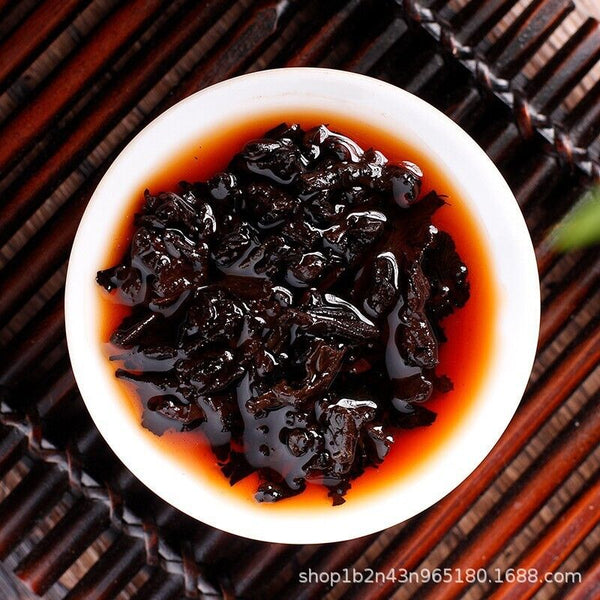 HelloYoung Yunnan Pu'er Tea Ripe Tea 357g Cake Tea Good Ripe Tea Golden Bud One Bite
