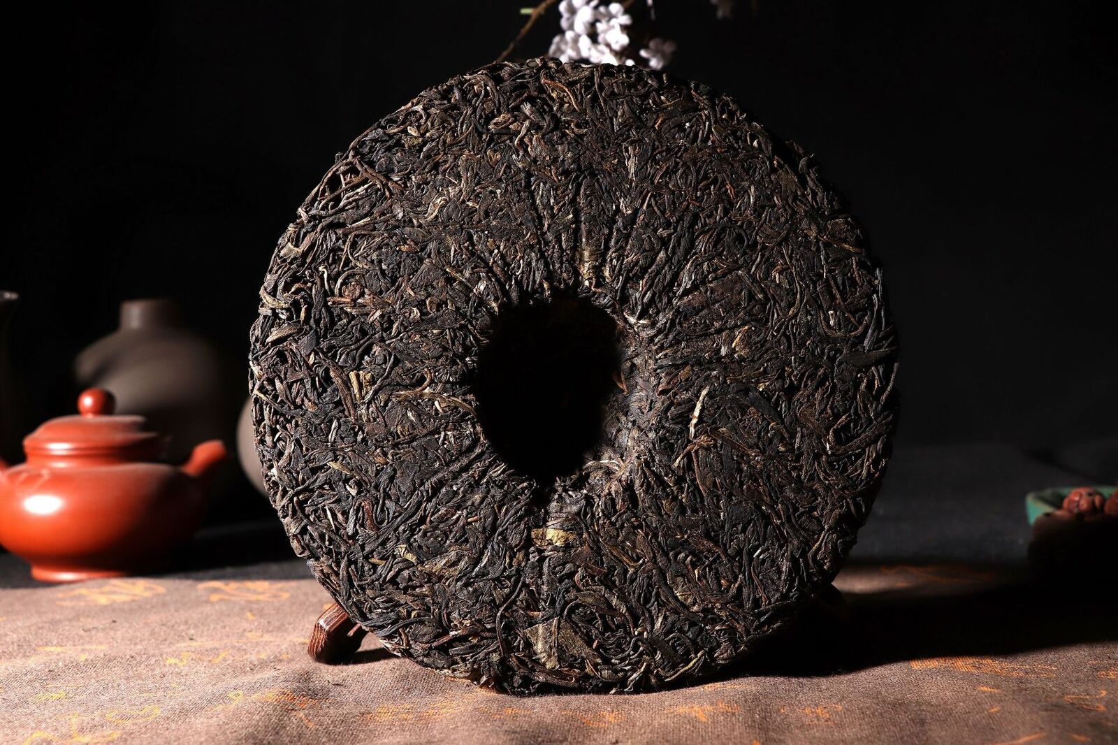 Healthy Drink High Quality Yunnan Pu'er Tea Raw Tea 357g