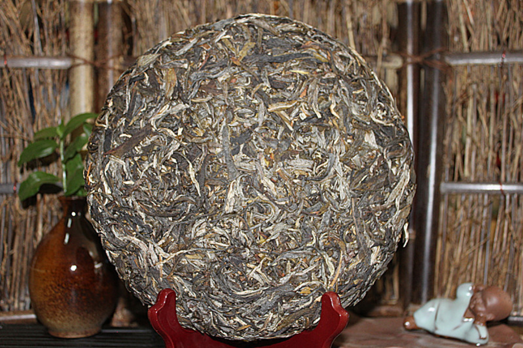 HelloYoung 357g Yunnan Pu'er Tea Iceland Pu'er Tea Big Tree Raw Tea