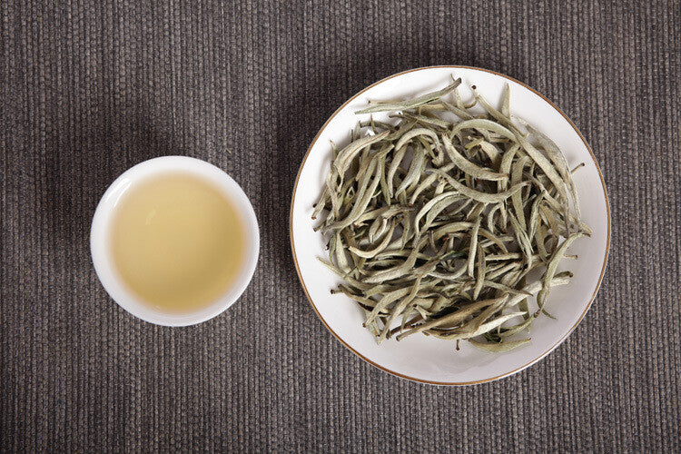 2024 Premium  Yunnan Pu'er Raw Baihao Yinzhen White Tea Loose Leaf 500g