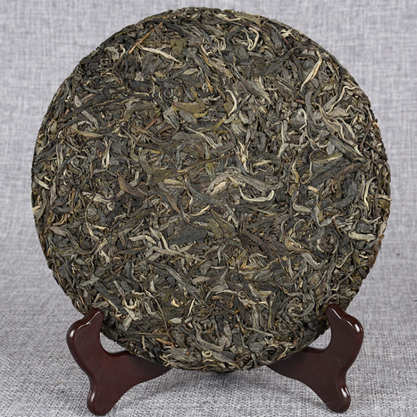 HelloYoung Spring Green Tea Icelandic Ancient Tree Tea 357g Yunnan Pu'er Tea Early