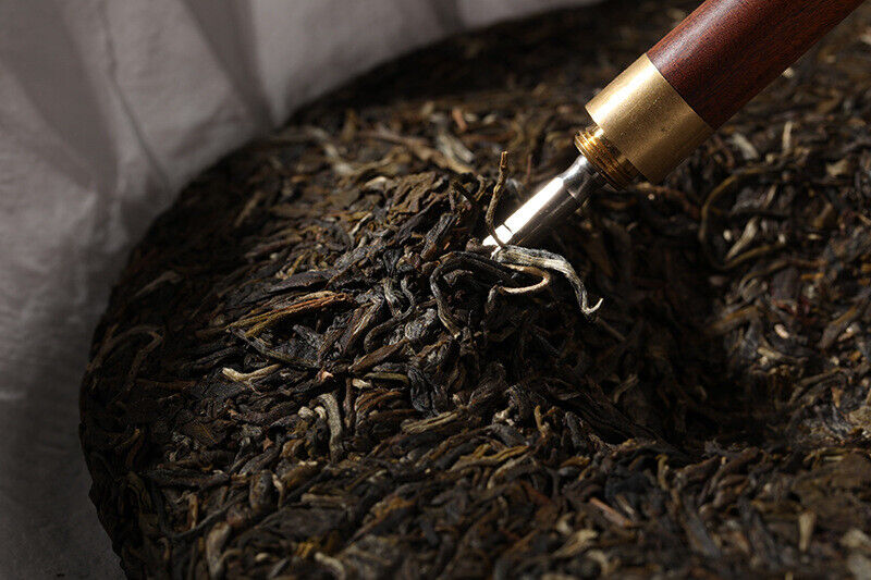 HelloYoung Yunnan Pu'er Tea Yiwu Ancient Tree 357g Pu'er Raw Tea Cake with Orchid Aroma