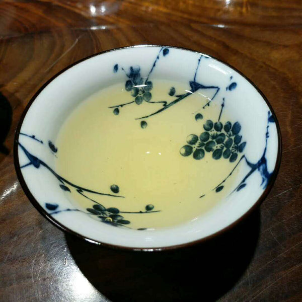 HelloYoung Yunnan Pu'er Tea Cake First Spring High Altitude Seven Cake Raw Tea 357g/12.59oz