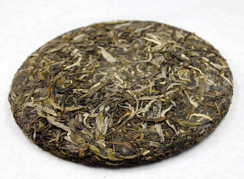 Thé Pu'er Cake du Yunnan 357g thé cru Pu'er Bingchun Yiwu Menghai Xigui